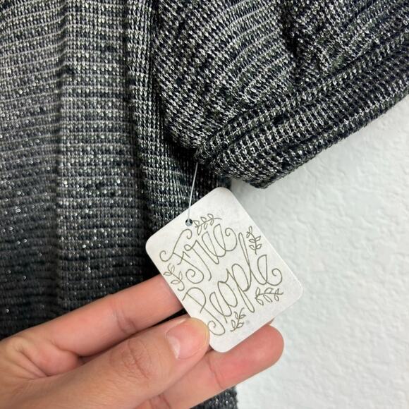 FREE PEOPLE BLACK NOIR WOMEN'S SHORT SLEEVE BLOUSE SIZE LARGE NEW - Picture 4 of 6